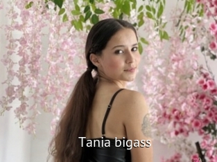 Tania_bigass