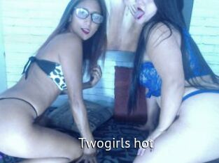 Twogirls_hot