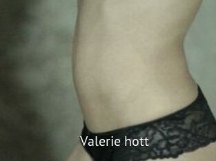 Valerie_hott