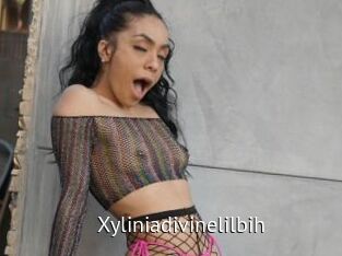 xyliniadivinelilbih Zizi X